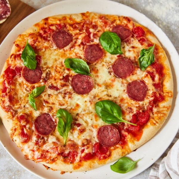 Salami Pizza
